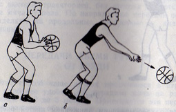 Передача мяча с отскоком. Передача мяча с отскоком об пол. Передача мяча с отскоком в баскетболе. Передача двумя руками с отскоком от пола. Передача с отскоком от пола в баскетболе.